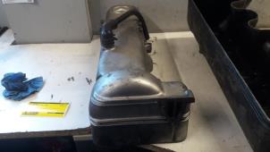 Used Rocker cover Mercedes L-Serie 3t (602) 307D 2.4 Price on request offered by Tijdeman Mercedes Onderdelen