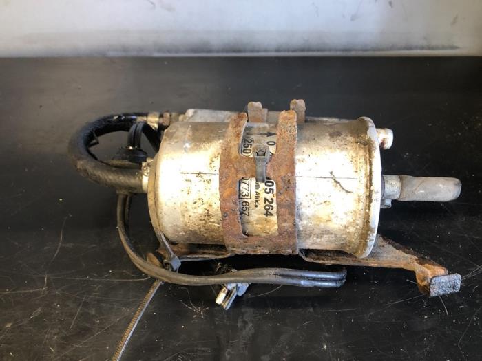 Begagnade Bensinpump Mercedes C Combi (S202) 1.8 C180T 16V Pris € 45,00 Marginaltabell erbjuds av Tijdeman Mercedes Onderdelen