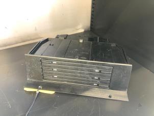 Used CD changer (miscellaneous) Mercedes C Combi (S202) 1.8 C180T 16V Price on request offered by Tijdeman Mercedes Onderdelen