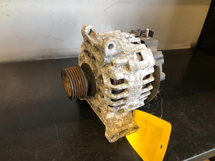 Usagé Dynamo Mercedes A (W169) 1.7 A-170 3-Drs. Prix € 50,00 Règlement à la marge proposé par Tijdeman Mercedes Onderdelen