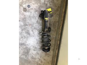 Used Fronts shock absorber, left Mercedes A (W169) 1.7 A-170 3-Drs. Price on request offered by Tijdeman Mercedes Onderdelen