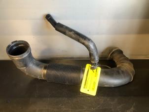 Used Air intake hose Mercedes Sprinter 3,5t (906.63) 313 CDI 16V Price on request offered by Tijdeman Mercedes Onderdelen
