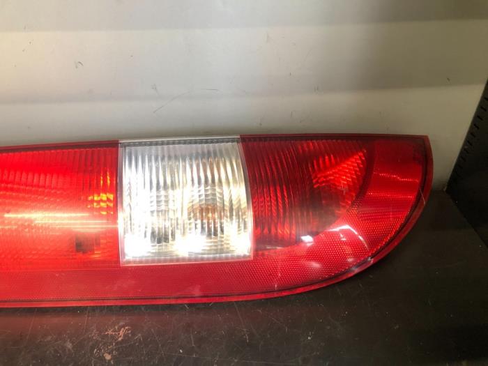 Taillight, left from a Mercedes-Benz Vaneo (W414) 1.7 CDI 16V 2003