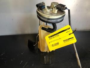 Used Electric fuel pump Mercedes Vaneo (W414) 1.7 CDI 16V Price on request offered by Tijdeman Mercedes Onderdelen