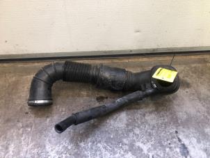 Used Air intake hose Mercedes Sprinter 3,5t (906.13/906.23) 309 CDI 16V Price on request offered by Tijdeman Mercedes Onderdelen