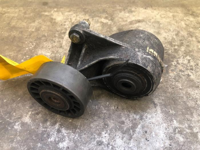 Gebrauchte Spanrolle multiriem Mercedes E Combi (S124) 2.0 E-200 16V Preis auf Anfrage angeboten von Tijdeman Mercedes Onderdelen