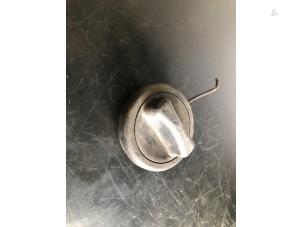 Used Fuel cap Mercedes A (W169) 1.7 A-170 3-Drs. Price on request offered by Tijdeman Mercedes Onderdelen