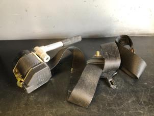 Used Front seatbelt, right Mercedes 190 (W201) 2.0 Price on request offered by Tijdeman Mercedes Onderdelen