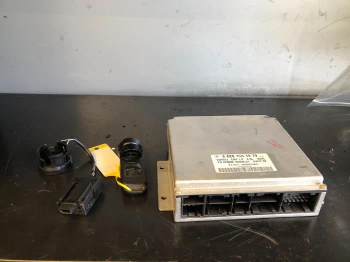 Used Ignition lock + computer Mercedes ML I (163) 400 4.0 CDI V8 32V Price on request offered by Tijdeman Mercedes Onderdelen