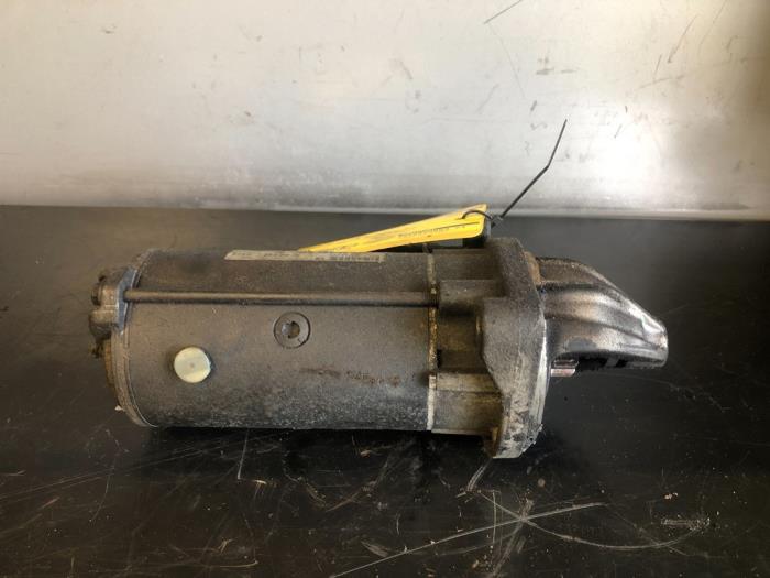 Used Starter Mercedes Sprinter 2t (901/902) Price on request offered by Tijdeman Mercedes Onderdelen