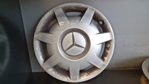 Usagé Enjoliveur Mercedes C (W204) 2.2 C-200 CDI 16V Prix sur demande proposé par Tijdeman Mercedes Onderdelen