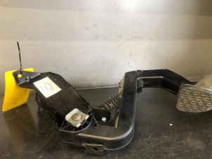Used Clutch pedal Mercedes Vito (639.6) 2.2 110 CDI 16V Euro 5 Price on request offered by Tijdeman Mercedes Onderdelen