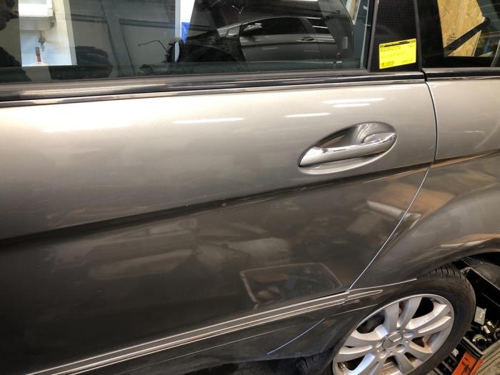 Tür 4-türig links hinten van een Mercedes-Benz B (W245) 2.0 B-200 CDI 16V 2008
