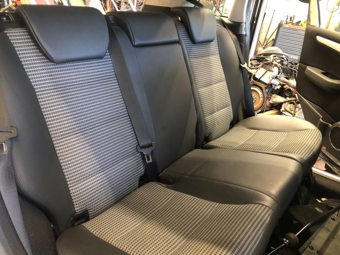 Rückbank van een Mercedes-Benz B (W245) 2.0 B-200 CDI 16V 2008
