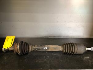 Used Front drive shaft, left Mercedes A (W169) 2.0 A-160 CDI 16V Price on request offered by Tijdeman Mercedes Onderdelen