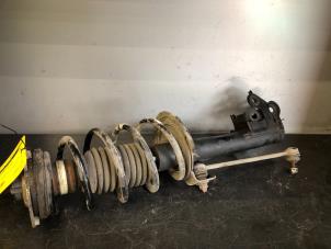 Used Fronts shock absorber, left Mercedes A (W169) 2.0 A-160 CDI 16V Price on request offered by Tijdeman Mercedes Onderdelen