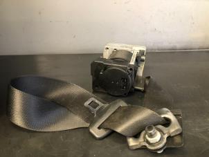 Used Front seatbelt, right Mercedes C Combi (S203) 2.2 C-220 CDI 16V Price on request offered by Tijdeman Mercedes Onderdelen