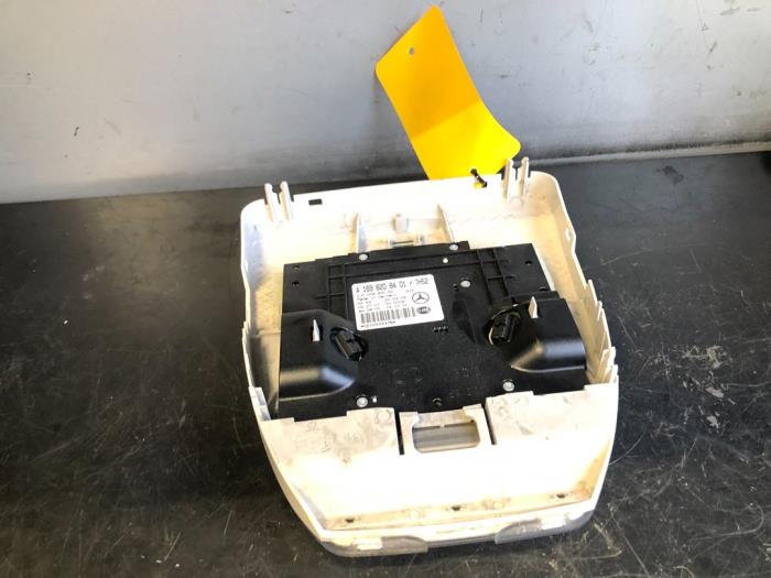Innenbeleuchtung vorne van een Mercedes-Benz B (W245) 2.0 B-200 CDI 16V 2008