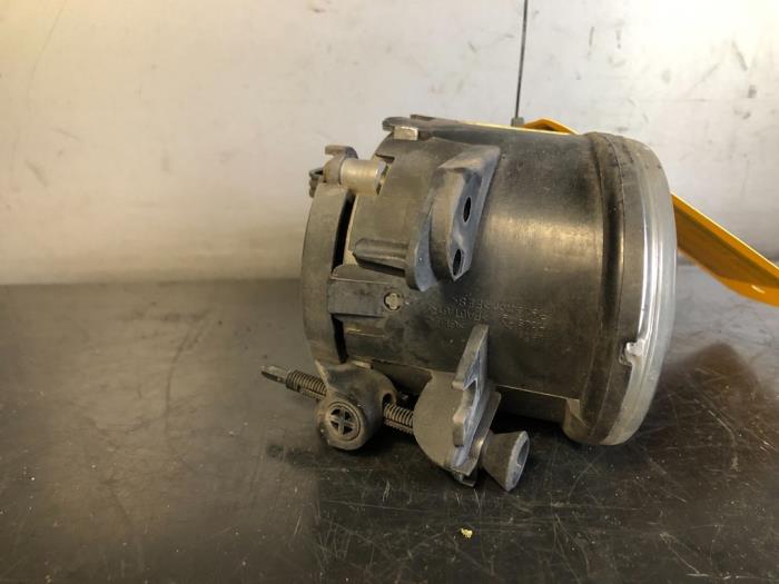 Nebelscheinwerfer rechts vorne van een Mercedes-Benz B (W245) 2.0 B-200 CDI 16V 2008