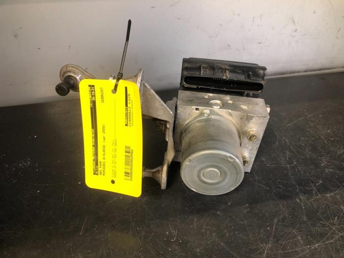 ABS Pumpe van een Mercedes-Benz B (W245) 2.0 B-200 CDI 16V 2008