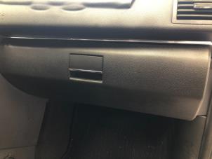Begagnade Handskfack Mercedes B (W245) 1.7 B-170 16V Pris € 34,99 Marginaltabell erbjuds av Tijdeman Mercedes Onderdelen