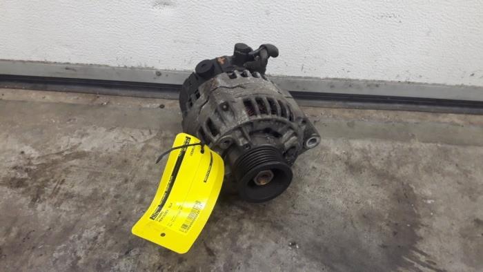 Gebrauchte Dynamo Mercedes SLK (R170) 2.0 200 K 16V Preis € 45,00 Margenregelung angeboten von Tijdeman Mercedes Onderdelen