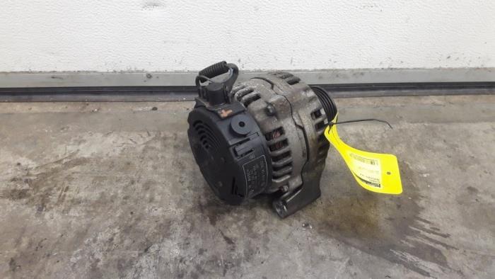Dynamo van een Mercedes-Benz SLK (R170) 2.0 200 K 16V