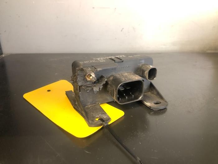 Glow plug relay Mercedes Sprinter 3,5t 309 CDI 16V 6461536579