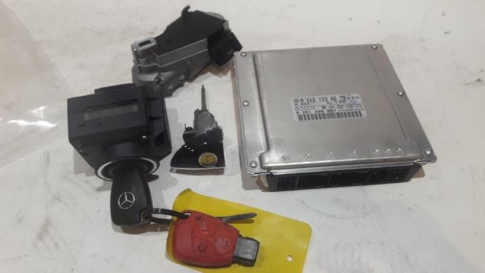 Used Ignition lock + computer Mercedes E (W211) 3.2 E-320 V6 18V Price € 350,00 Margin scheme offered by Tijdeman Mercedes Onderdelen