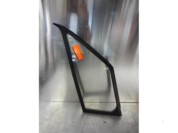 Usados Ventanilla triangular derecha delante Mercedes Sprinter 3,5t (906.63) 313 CDI 16V Precio € 54,45 IVA incluido ofrecido por Tijdeman Mercedes Onderdelen