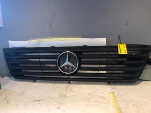 Used Grille Mercedes Vario 815D.816D 12V Price on request offered by Tijdeman Mercedes Onderdelen