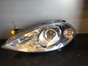 Used Headlight, left Mercedes A (W169) 1.7 A-170 5-Drs. Price on request offered by Tijdeman Mercedes Onderdelen