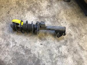 Used Front shock absorber rod, right Mercedes A (W169) 1.7 A-170 5-Drs. Price on request offered by Tijdeman Mercedes Onderdelen