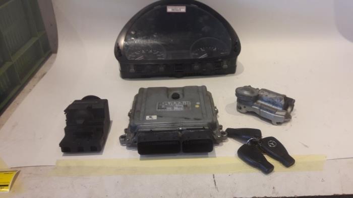 Used Ignition lock + computer Mercedes Sprinter 3,5t (906.63) 309 CDI 16V Price € 544,50 Inclusive VAT offered by Tijdeman Mercedes Onderdelen