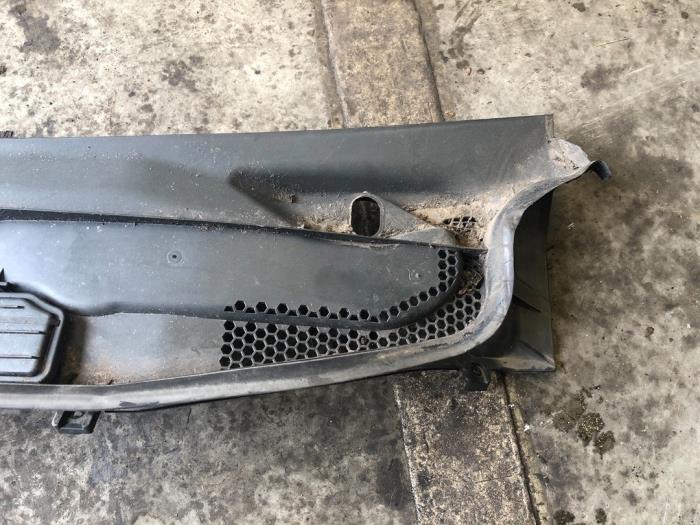Paravent van een Mercedes-Benz B (W245) 2.0 B-200 CDI 16V 2008