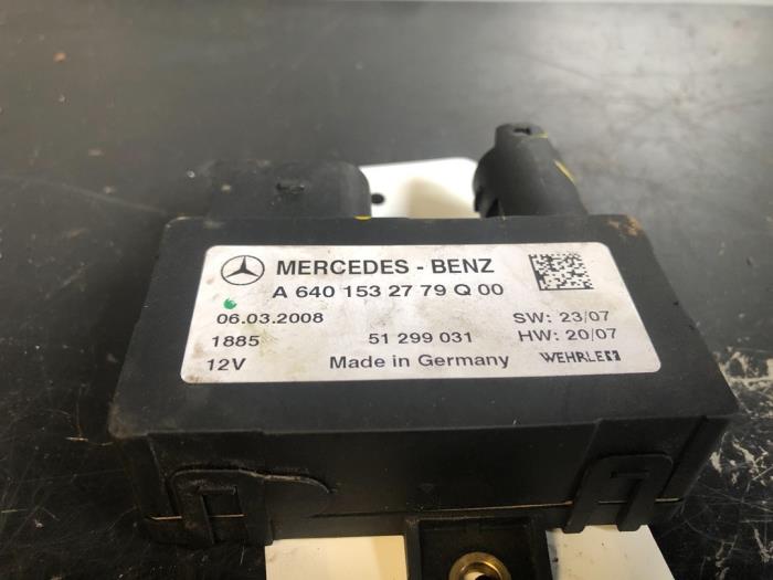 Vorglührelais van een Mercedes-Benz B (W245) 2.0 B-200 CDI 16V 2008