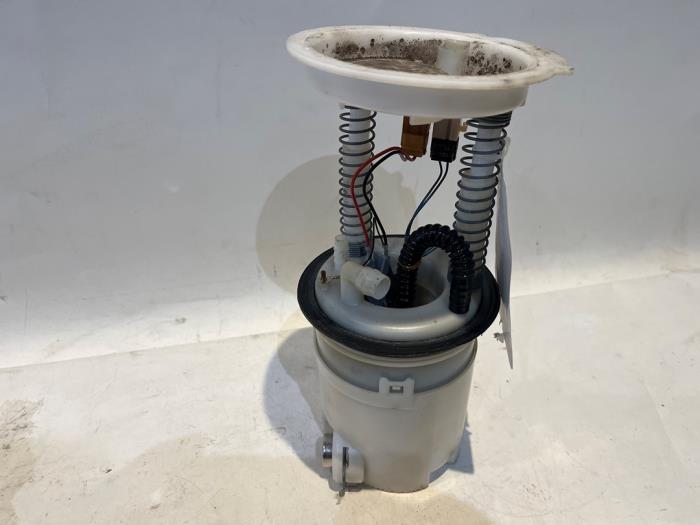 Kraftstoffpumpe Elektrisch van een Mercedes-Benz B (W245) 2.0 B-200 CDI 16V 2008