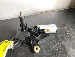 Used Rear wiper motor Mercedes A (W168) 1.6 A-160 Price on request offered by Tijdeman Mercedes Onderdelen