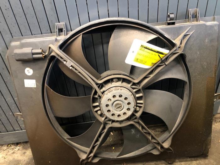 Cooling fans Mercedes E 2.2 E220 CDI 16V 0015003093