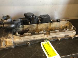 Used Rocker cover Mercedes Sprinter 3,5t (906.63) 309 CDI 16V Price on request offered by Tijdeman Mercedes Onderdelen