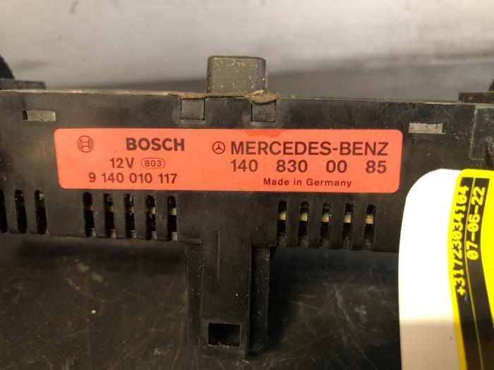 Heater control panel from a Mercedes-Benz S (W140) 2.8 S 280 24V 1993