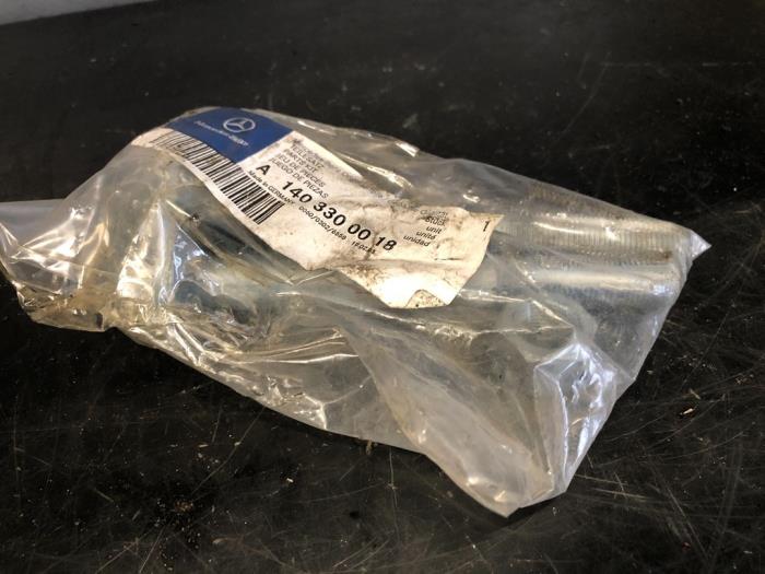 Usagé Kit boulons Mercedes S (W140) 2.8 S 280 24V Prix sur demande proposé par Tijdeman Mercedes Onderdelen