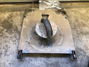 Used Spare wheel mechanism Mercedes ML I (163) 270 2.7 CDI 20V Price on request offered by Tijdeman Mercedes Onderdelen