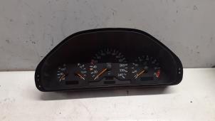 Gebrauchte Instrumentenbrett Mercedes C (W202) 1.8 C-180 16V Preis € 75,00 Margenregelung angeboten von Tijdeman Mercedes Onderdelen