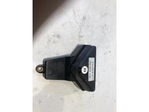 Larmsensor från en Mercedes-Benz E (W210) 2.0 E-200 16V 1998