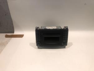 Used Radio CD player Mercedes B (W245,242) 1.5 B-150 16V Price on request offered by Tijdeman Mercedes Onderdelen