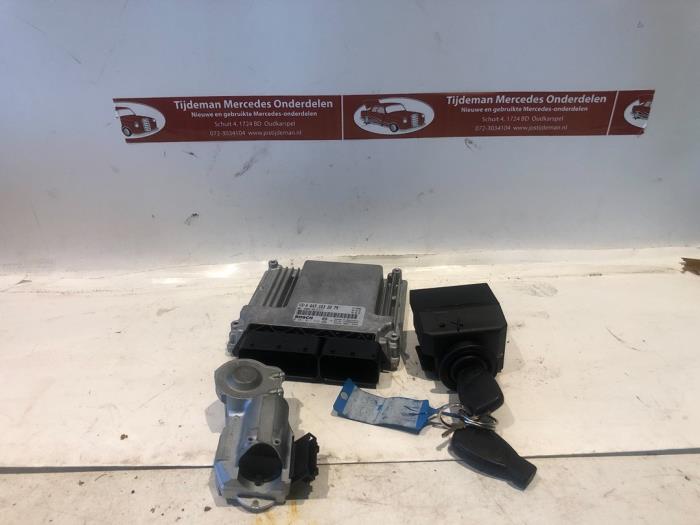 Used Ignition lock + computer Mercedes E Combi (S211) 2.7 E-270 CDI 20V Price € 250,00 Margin scheme offered by Tijdeman Mercedes Onderdelen