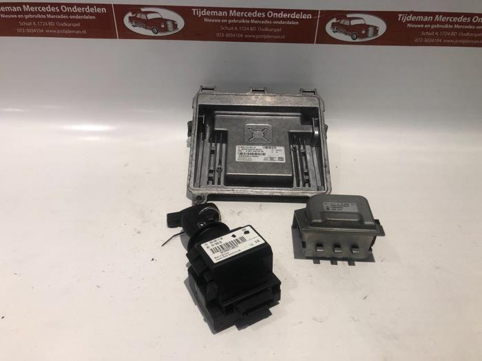 Used Ignition lock + computer Mercedes B (W245) 2.0 B-200 16V Turbo Price € 250,00 Margin scheme offered by Tijdeman Mercedes Onderdelen