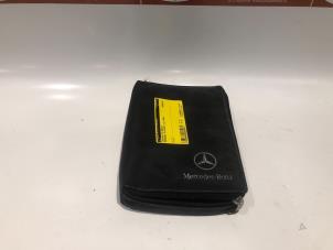 Used Instruction Booklet Mercedes B (W245,242) 2.0 B-200 CDI 16V Price € 40,00 Margin scheme offered by Tijdeman Mercedes Onderdelen