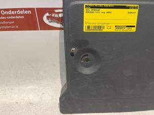 Używane Pokrywa baterii Mercedes Vito (639.6) 2.2 109 CDI 16V Cena € 36,30 Z VAT oferowane przez Tijdeman Mercedes Onderdelen